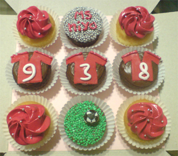 Liverpool theme cupcakes
